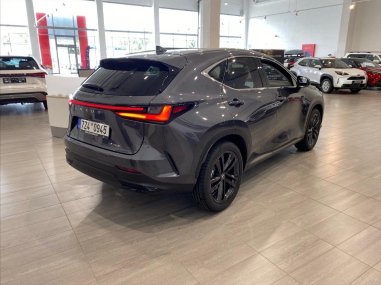 Lexus NX 350h fotka