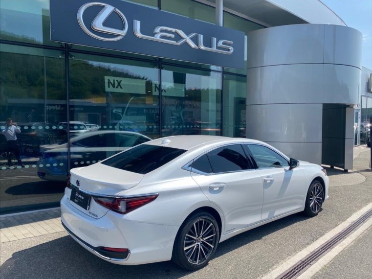 Lexus ES 300h fotka