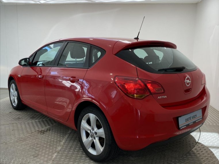 Opel Astra fotka