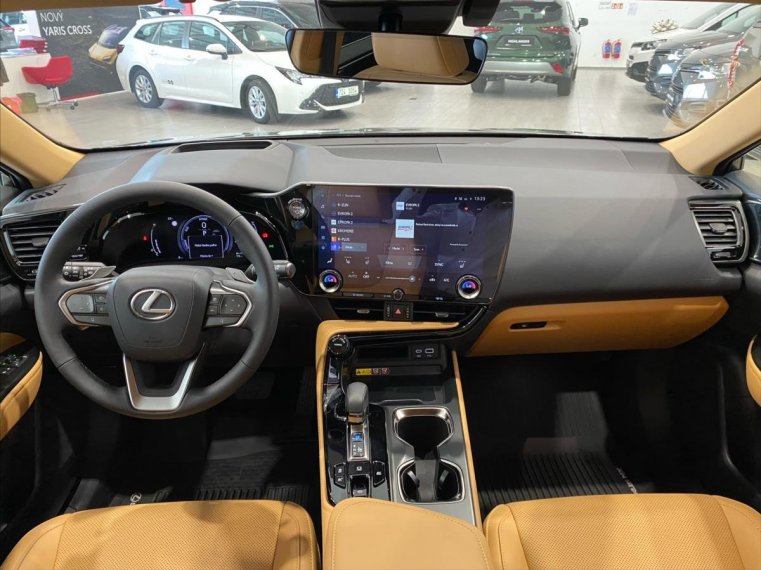 Lexus NX 350h fotka