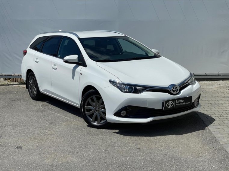 Toyota Auris fotka