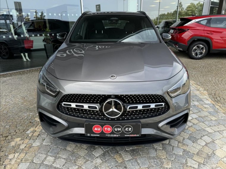 Mercedes-Benz GLA fotka