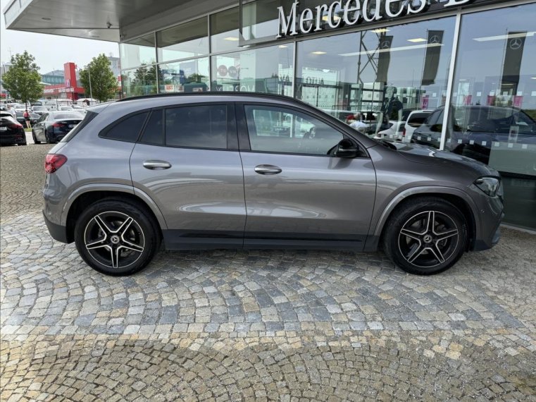 Mercedes-Benz GLA fotka