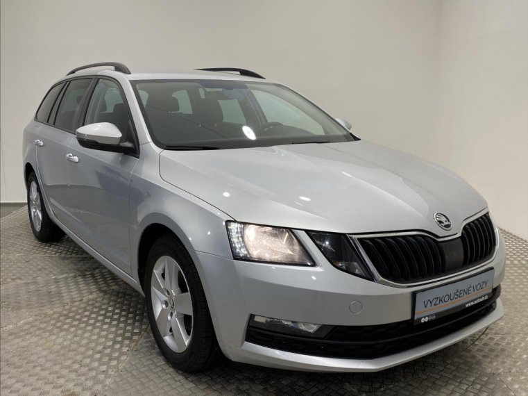 Škoda Octavia fotka