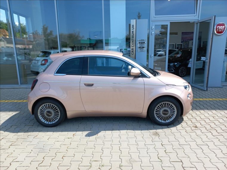 Fiat 500e fotka