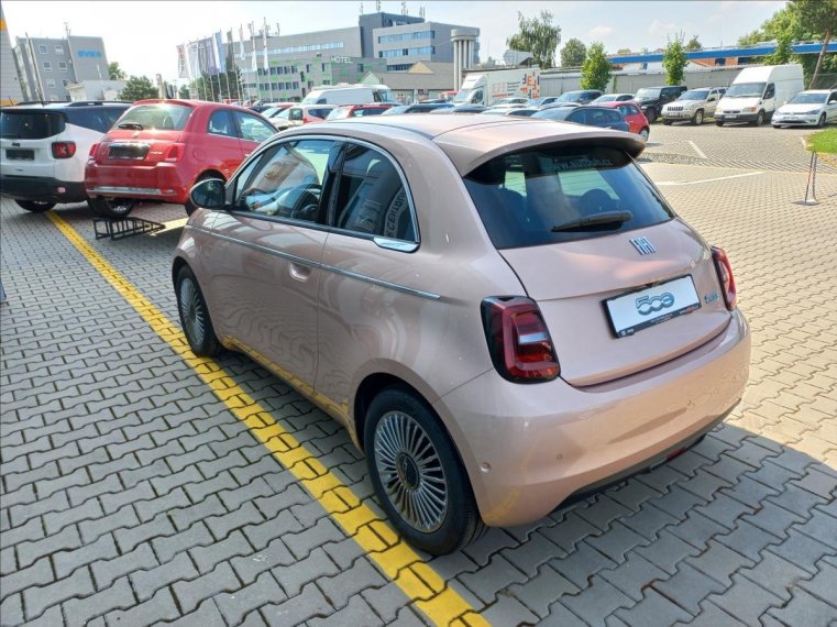 Fiat 500e fotka