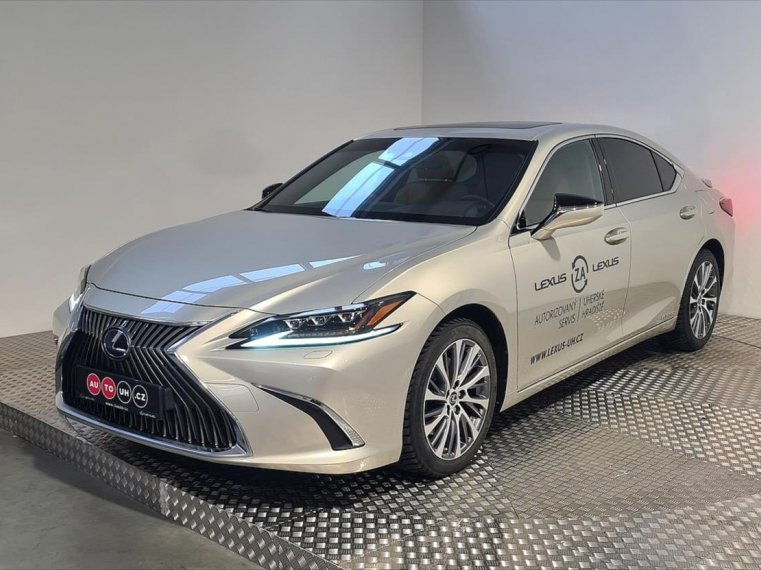 Lexus ES 300h fotka