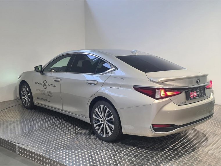 Lexus ES 300h fotka