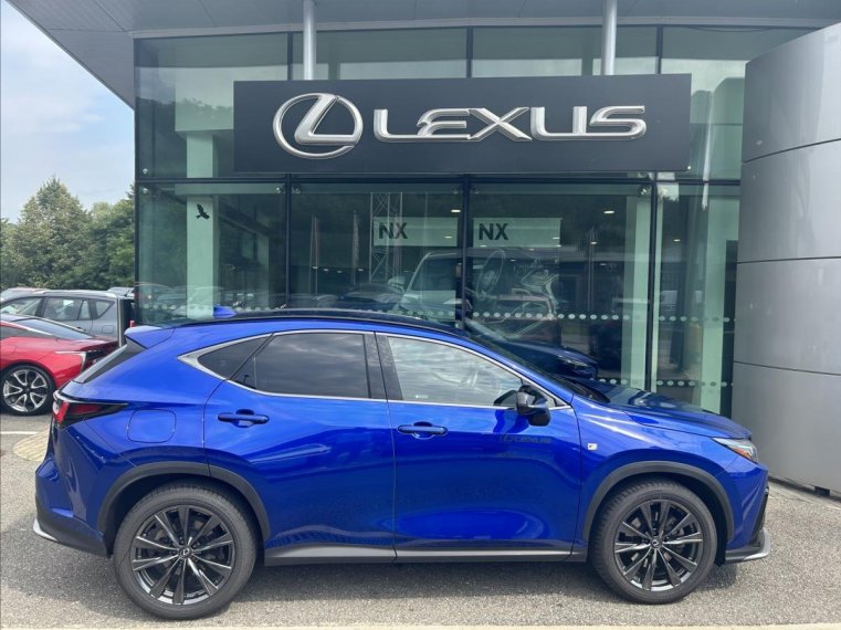 Lexus NX 450h+ fotka