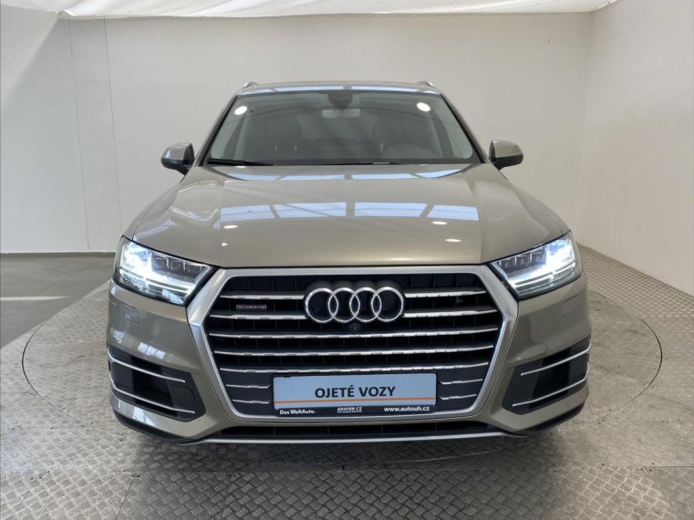 Audi Q7 fotka