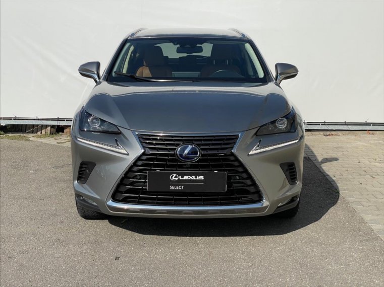 Lexus NX 300h fotka