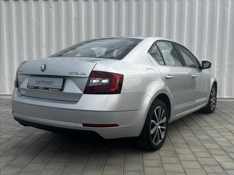 Škoda Octavia fotka