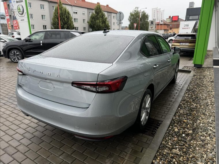 Škoda Superb fotka