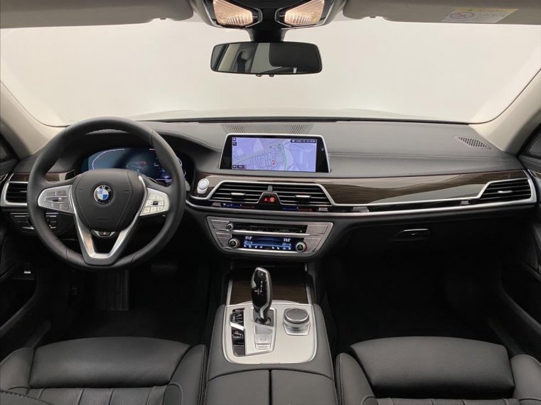 BMW Řada 7 fotka