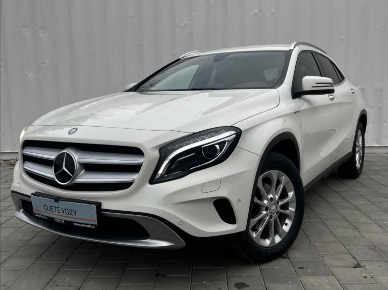 Mercedes-Benz GLA fotka