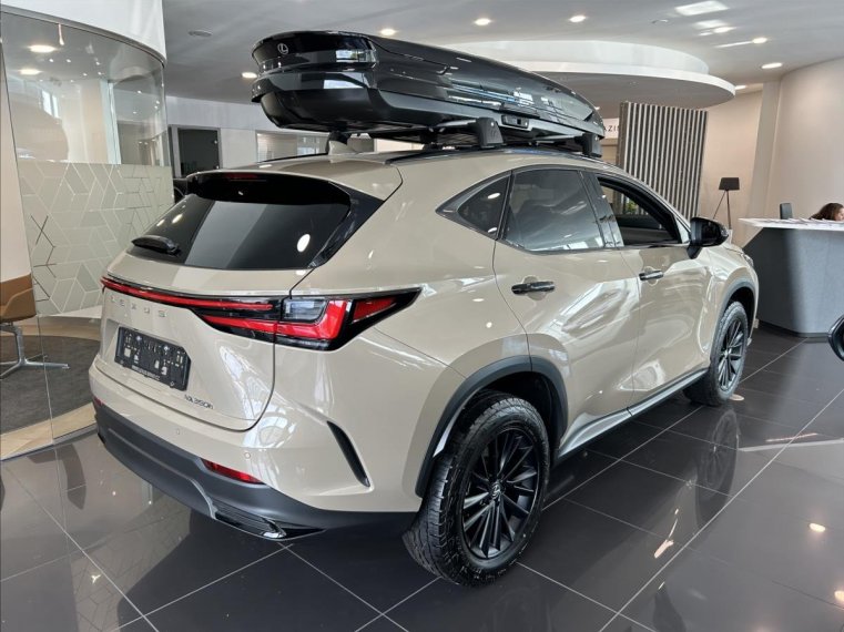 Lexus NX 350h fotka