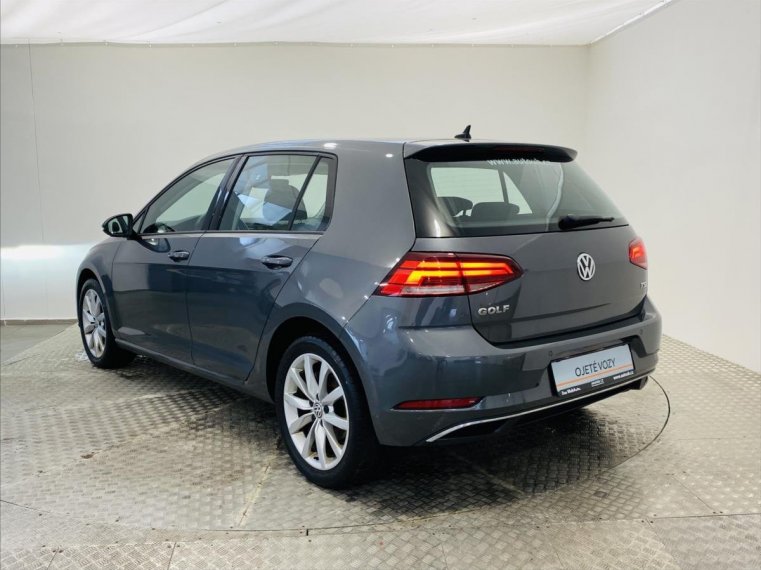 Volkswagen Golf fotka