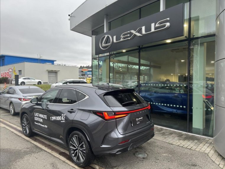 Lexus NX 350h fotka