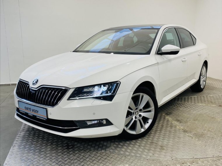 Škoda Superb fotka