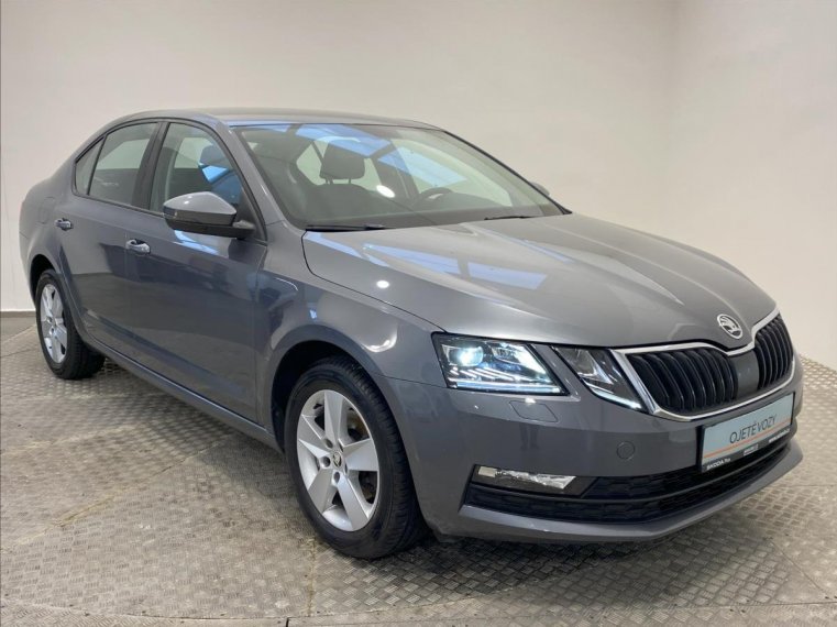 Škoda Octavia fotka