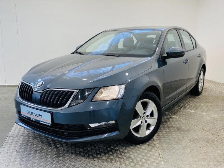 Škoda Octavia fotka