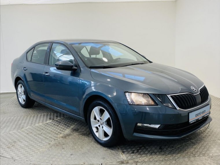 Škoda Octavia fotka