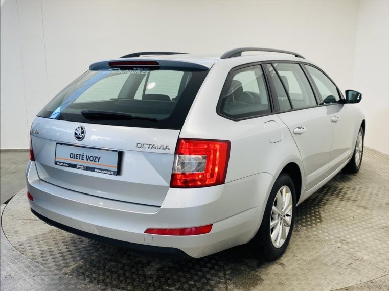 Škoda Octavia fotka