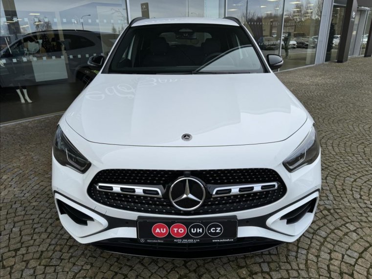 Mercedes-Benz GLA fotka