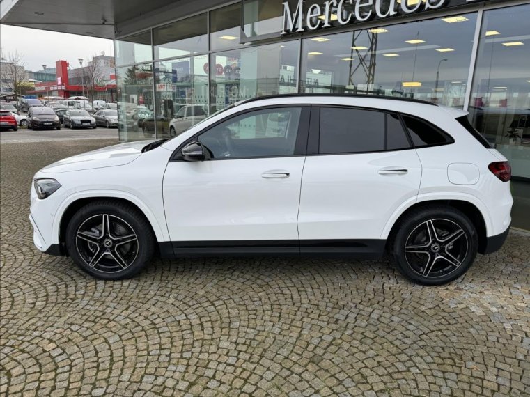 Mercedes-Benz GLA fotka