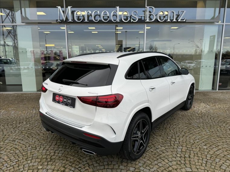 Mercedes-Benz GLA fotka