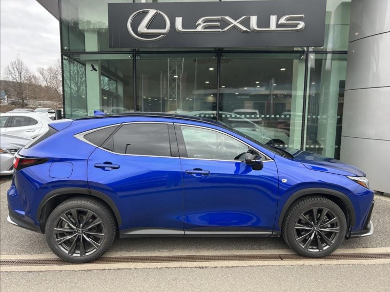 Lexus NX 450h+ fotka