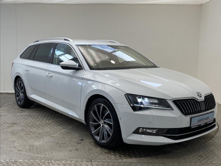 Škoda Superb fotka