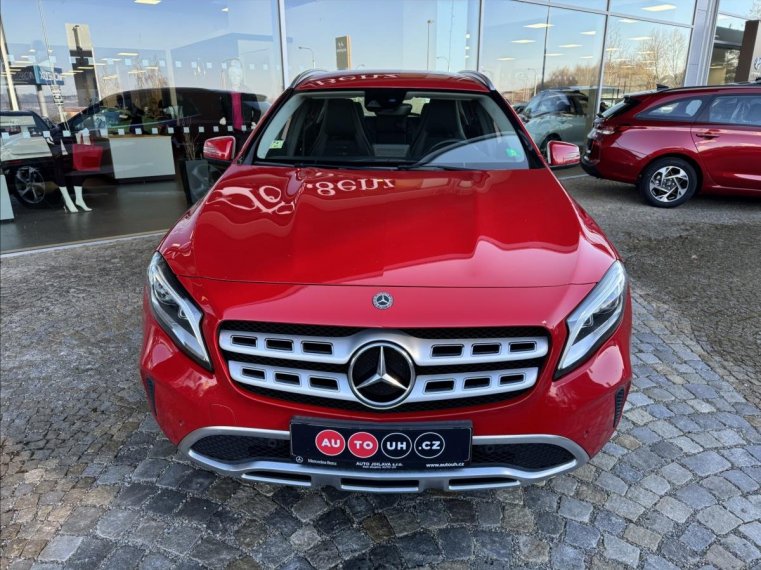 Mercedes-Benz GLA fotka