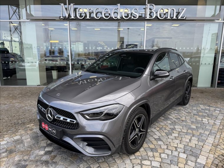 Mercedes-Benz GLA fotka