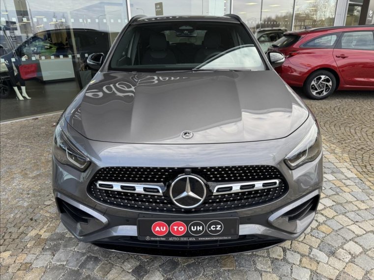 Mercedes-Benz GLA fotka