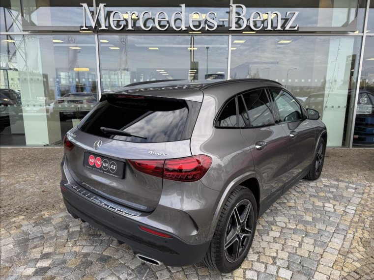 Mercedes-Benz GLA fotka