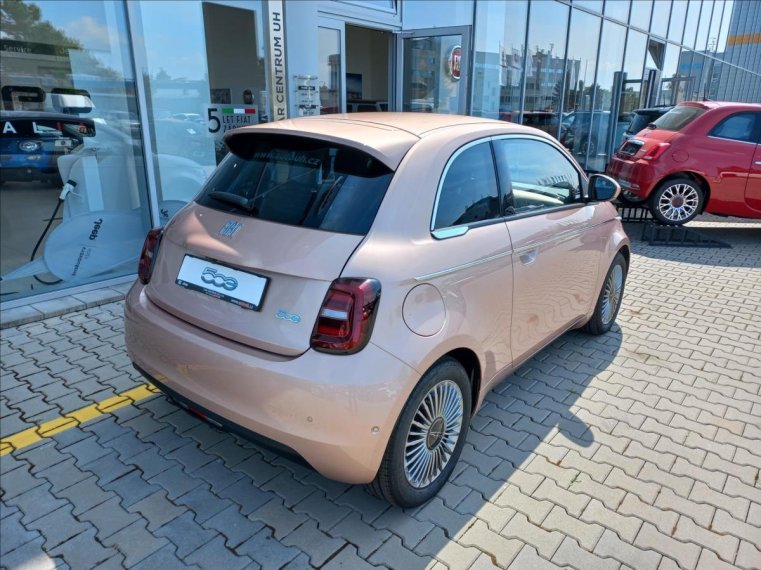 Fiat 500e fotka