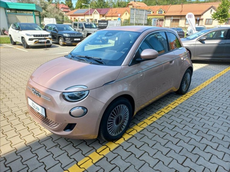 Fiat 500e fotka